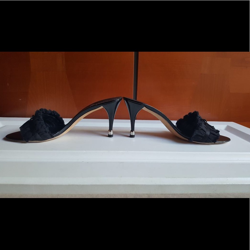 SOLD !!!!!!  Chanel Sandals with CC Logo detail - Picture 5 of 8